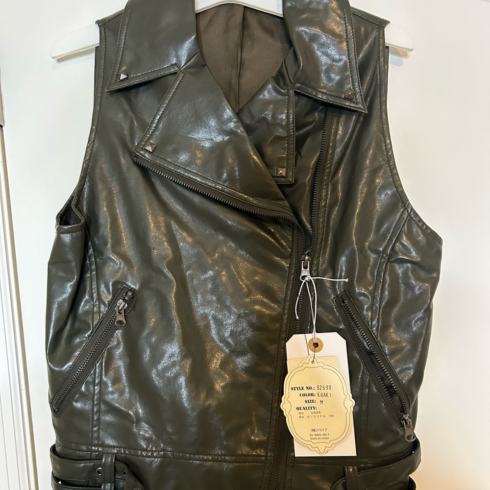 Tribe vest